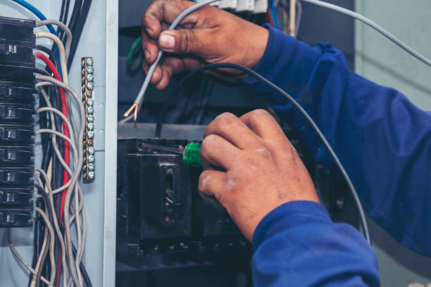 Best Affordable Emergency Electrician  in Zephyrhills West, FL